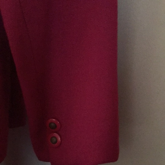 CLEARANCE- Ruby Lightweight Spun Wool Career Suit Size 6 - Picture 6 of 6